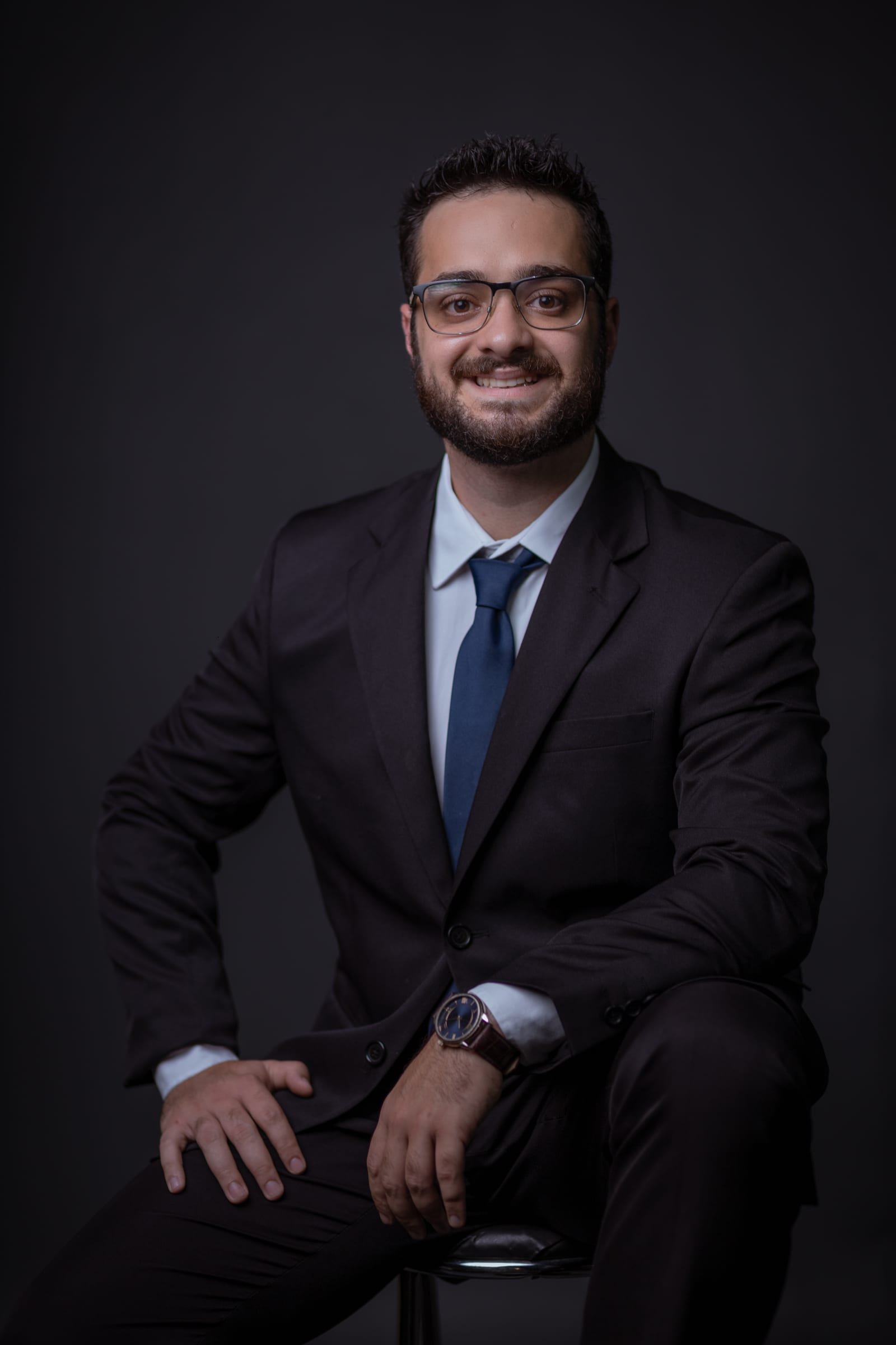 Dr. Mateus Rivelli em seu escritório
